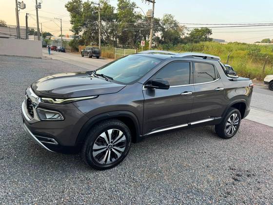 FIAT TORO 2.0 16V TURBO DIESEL VOLCANO 4WD AT9 FIAT TORO 2.0 16V TURBO DIESEL VOLCANO 4WD AT9